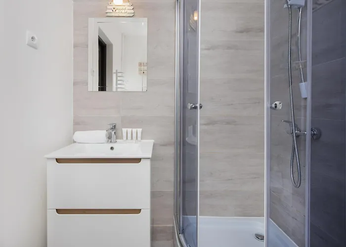 Sea Power Horyzont Typu Queen Nr 14 Z Balkonem I Tarasem By Renters *