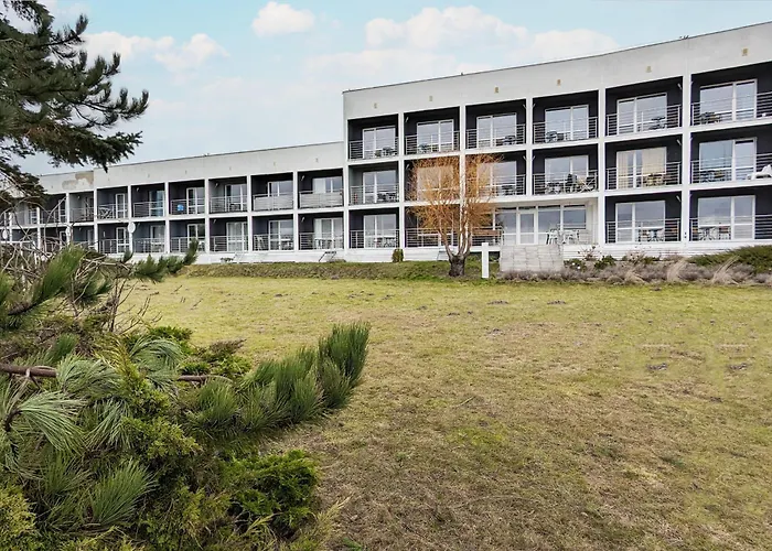 Sea Power Horyzont Typu Queen Nr 14 Z Balkonem I Tarasem By Renters *